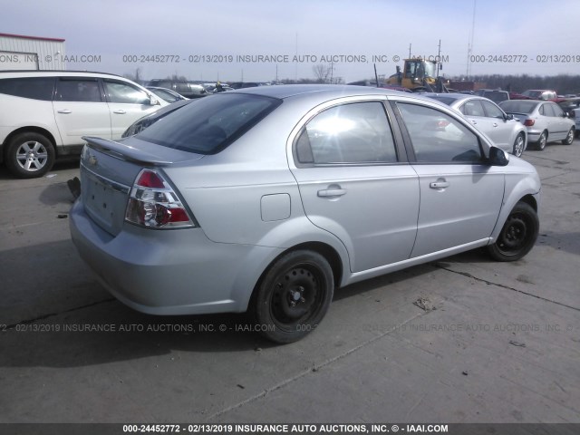 KL1TD56E99B663027 - 2009 CHEVROLET AVEO LS/LT SILVER photo 4