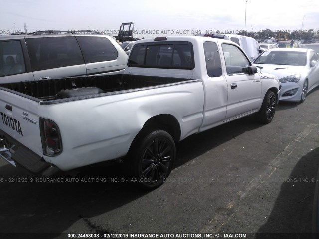 4TAVN52N4XZ505666 - 1999 TOYOTA TACOMA XTRACAB WHITE photo 4