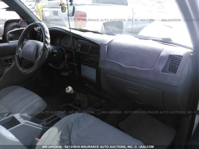 4TAVN52N4XZ505666 - 1999 TOYOTA TACOMA XTRACAB WHITE photo 5