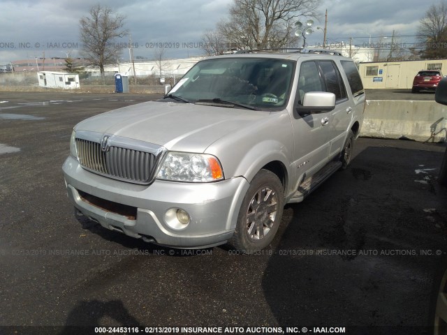 5LMFU28R64LJ28737 - 2004 LINCOLN NAVIGATOR Gümüş foto 2