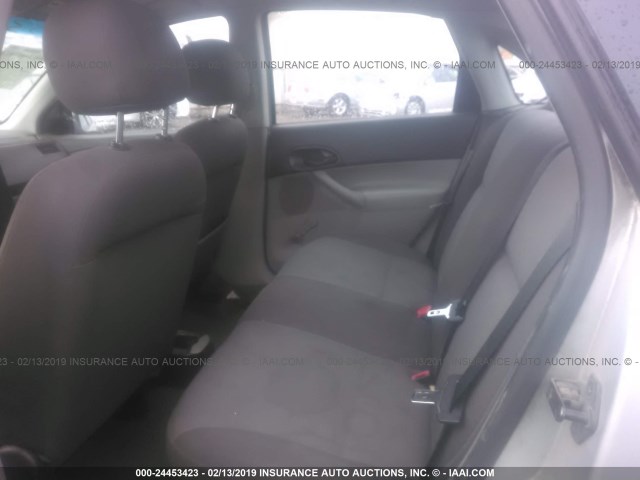 1FAFP34N27W263200 - 2007 FORD FOCUS ZX4/S/SE/SES 银色 照片 8