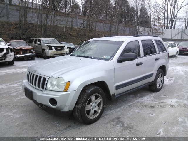1J4GR48K15C581722 - 2005 JEEP GRAND CHEROKEE LAREDO/COLUMBIA/FREEDOM 银色 照片 2