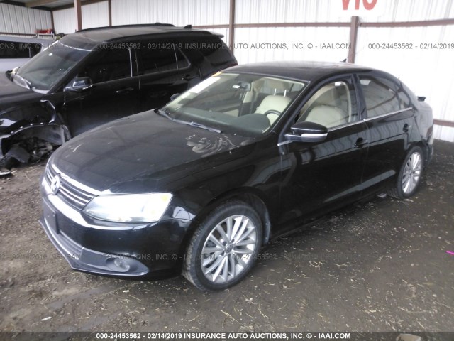 3VWLL7AJ9DM428427 - 2013 VOLKSWAGEN JETTA TDI BLACK photo 2