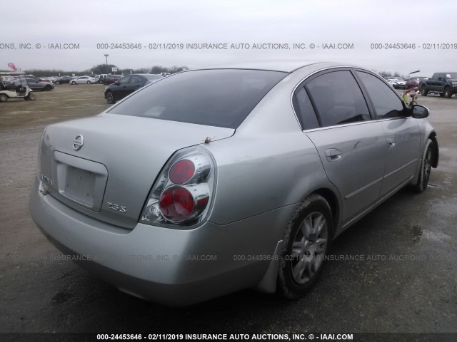 1N4AL11D55C179134 - 2005 NISSAN ALTIMA S/SL SILVER photo 4