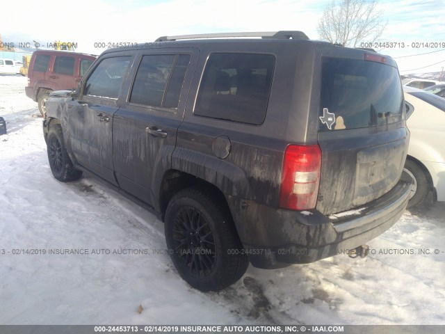 1C4NJRFB7GD567213 - 2016 JEEP PATRIOT LATITUDE GRAY photo 3