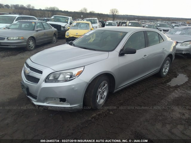 1G11B5SA0DF111659 - 2013 CHEVROLET MALIBU LS ვერცხლისფერი ფოტო 2