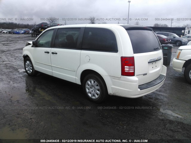 2A8HR44H28R743902 - 2008 CHRYSLER TOWN & COUNTRY LX WHITE photo 3