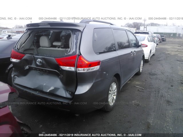 5TDYK3DC8CS193504 - 2012 TOYOTA SIENNA XLE/LIMITED GRAY photo 4