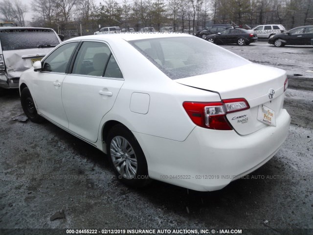 4T1BF1FK9CU507638 - 2012 TOYOTA CAMRY SE/LE/XLE 白色 照片 3
