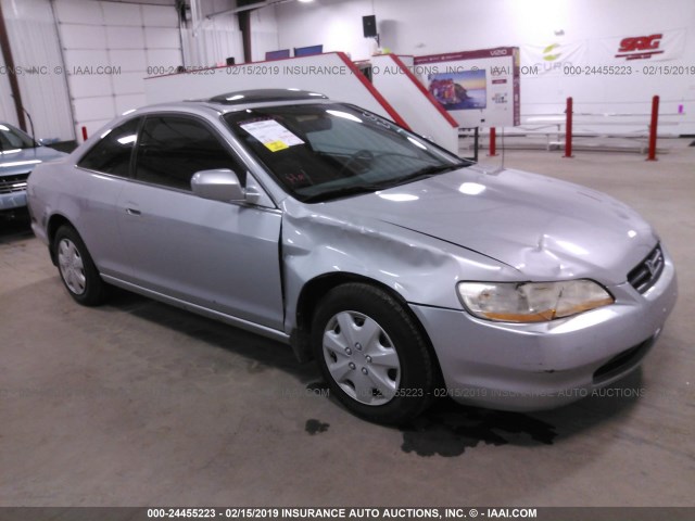 1HGCG2254YA039985 - 2000 HONDA ACCORD SILVER photo 1