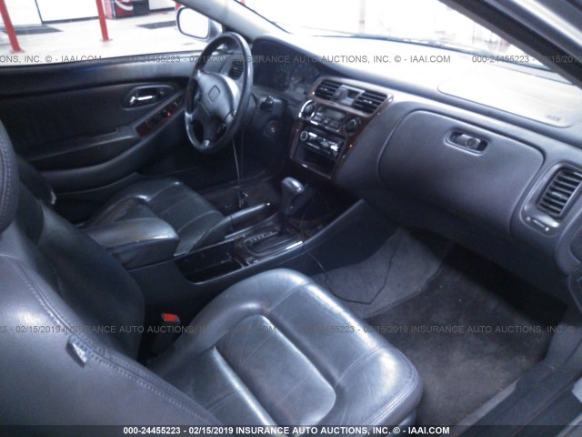 1HGCG2254YA039985 - 2000 HONDA ACCORD SILVER photo 5