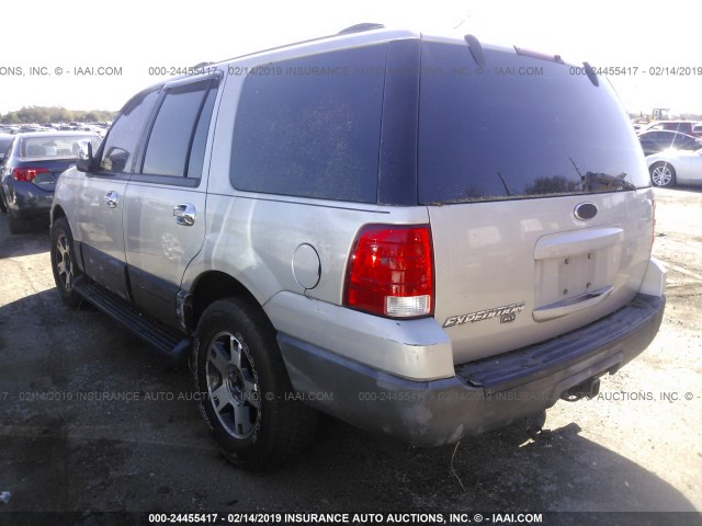 1FMRU15W03LB85034 - 2003 FORD EXPEDITION XLT SILVER photo 3