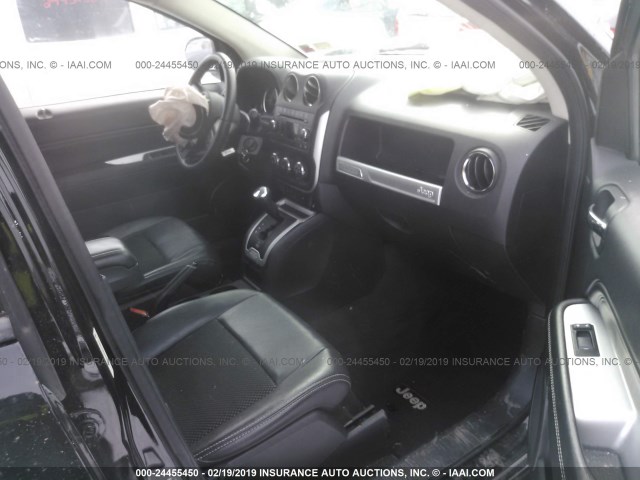 1C4NJDEB7ED699146 - 2014 JEEP COMPASS LATITUDE BLACK photo 5