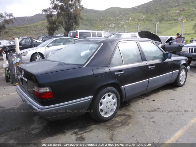 WDBEA32E5RC108282 - 1994 MERCEDES-BENZ E 320 BLUE photo 4