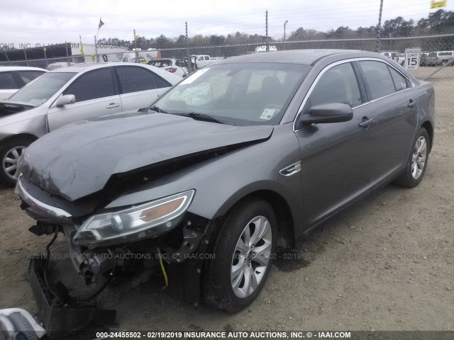 1FAHP2EWXCG104357 - 2012 FORD TAURUS SEL GRAY photo 2