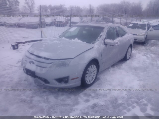 3FADP0L33AR240279 - 2010 FORD FUSION HYBRID SILVER photo 2