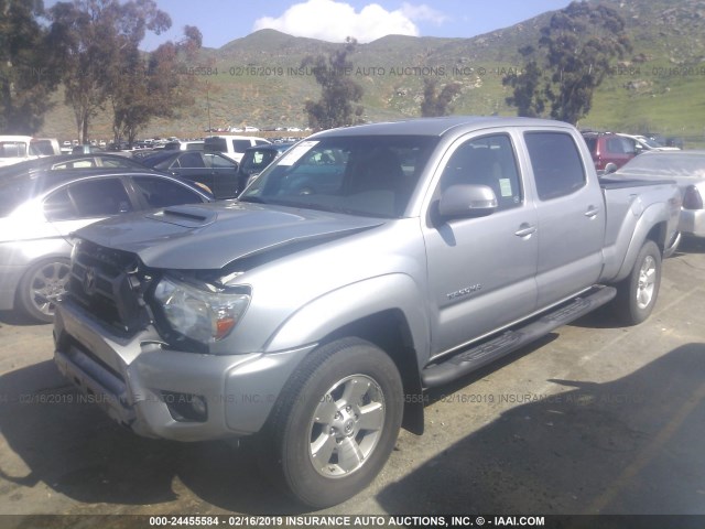3TMMU4FN9FM078539 - 2015 TOYOTA TACOMA DOUBLE CAB LONG BED GRAY photo 2