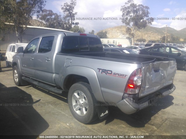 3TMMU4FN9FM078539 - 2015 TOYOTA TACOMA DOUBLE CAB LONG BED GRAY photo 3