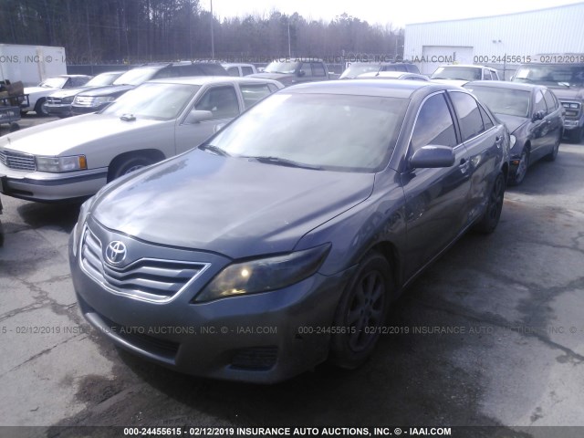 4T4BF3EK6BR092540 - 2011 TOYOTA CAMRY SE/LE/XLE GRAY photo 2