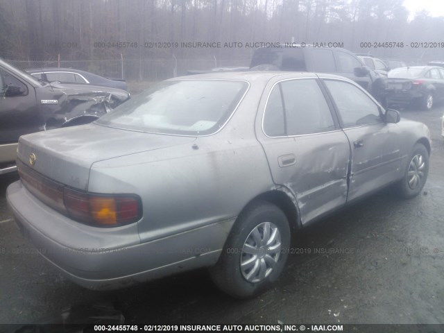 4T1SK12E0PU259586 - 1993 TOYOTA CAMRY LE SILVER photo 4