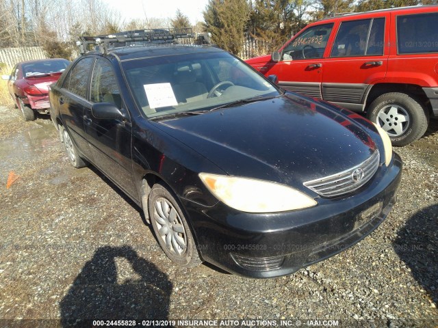JTDBE32K553014220 - 2005 TOYOTA CAMRY LE/XLE/SE BLACK photo 1