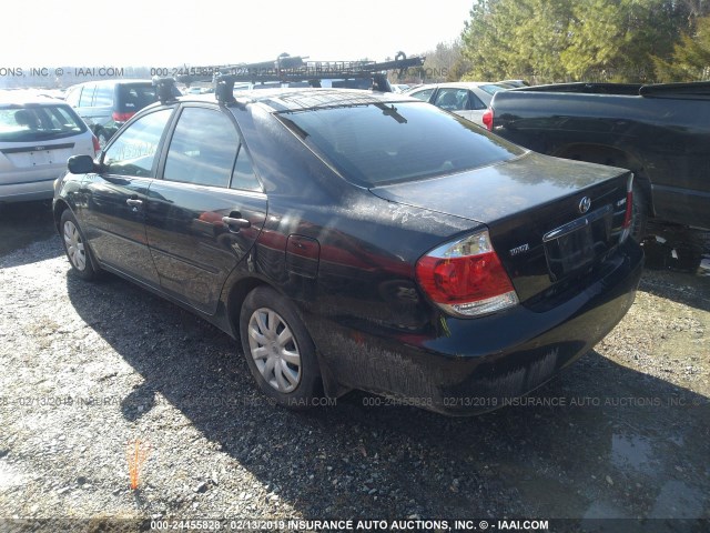 JTDBE32K553014220 - 2005 TOYOTA CAMRY LE/XLE/SE BLACK photo 3