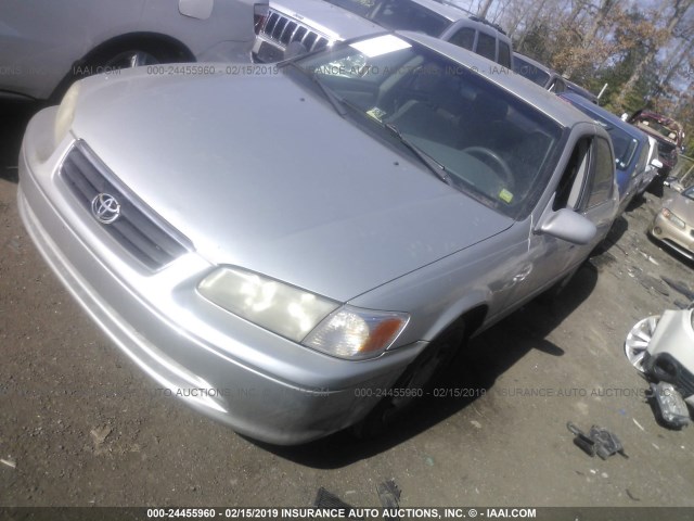 4T1BG22K6YU714567 - 2000 TOYOTA CAMRY CE/LE/XLE 银色 照片 2