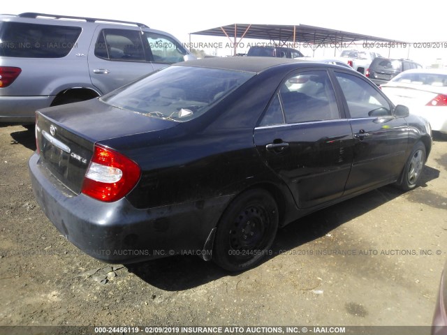 4T1BE32K72U046832 - 2002 TOYOTA CAMRY LE/XLE/SE BLACK photo 4