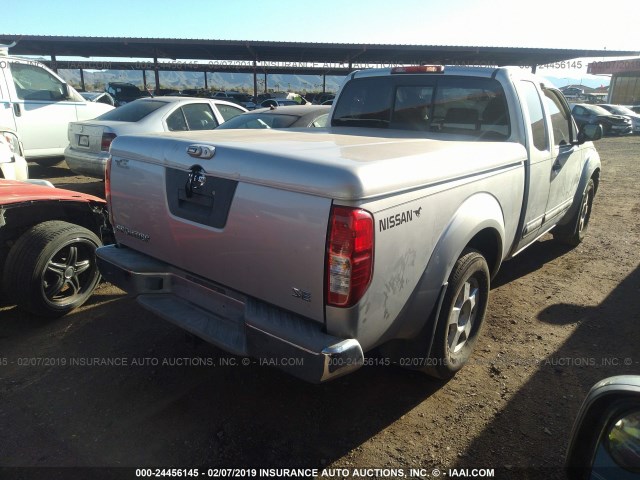 1N6AD06U06C430831 - 2006 NISSAN FRONTIER KING CAB LE/SE/OFF ROAD SILVER photo 4