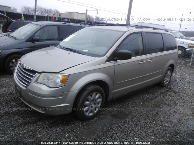 2A8HR44E59R551798 - 2009 CHRYSLER TOWN & COUNTRY LX GOLD photo 2