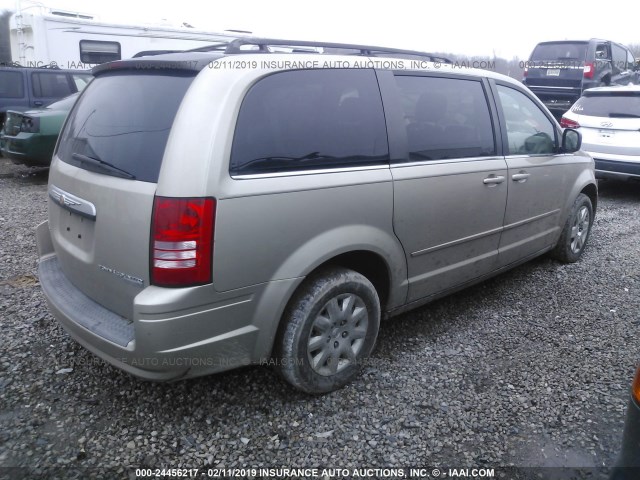 2A8HR44E59R551798 - 2009 CHRYSLER TOWN & COUNTRY LX GOLD photo 4