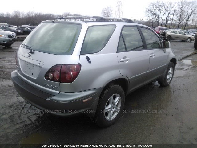 JT6HF10U4Y0098513 - 2000 LEXUS RX 300 SILVER photo 4