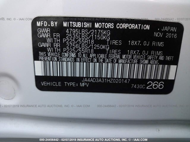 JA4AD3A31HZ020147 - 2017 MITSUBISHI OUTLANDER SE/SEL WHITE photo 9