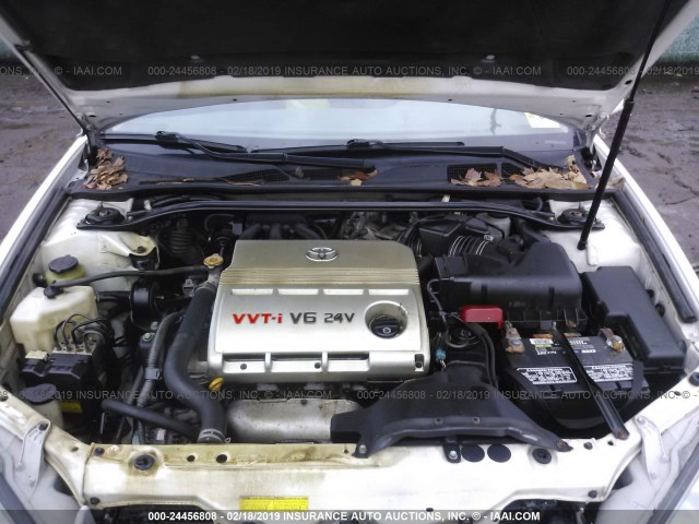 4T1BF30K45U084619 - 2005 TOYOTA CAMRY LE/XLE/SE WHITE photo 10