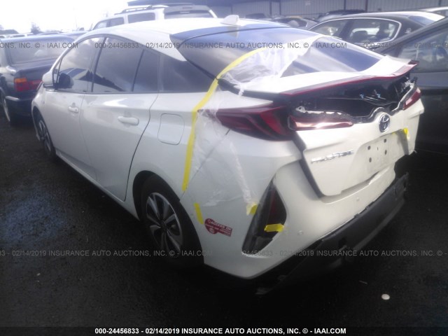 JTDKARFP9H3041073 - 2017 TOYOTA PRIUS PRIME  WHITE photo 3