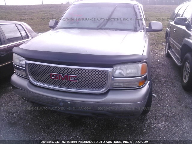 1GKEK13T6YJ155075 - 2000 GMC YUKON GOLD photo 2