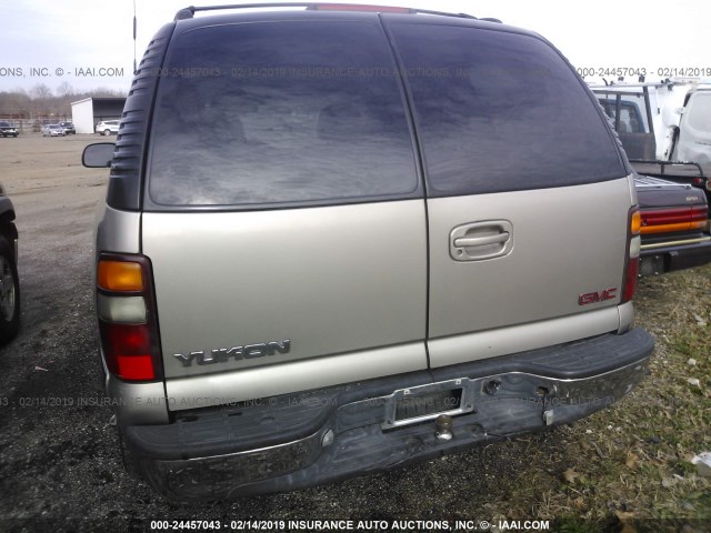 1GKEK13T6YJ155075 - 2000 GMC YUKON GOLD photo 3