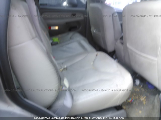 1GKEK13T6YJ155075 - 2000 GMC YUKON GOLD photo 8