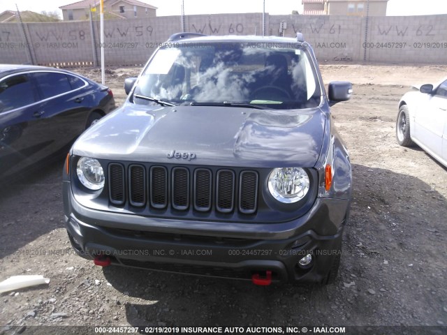 ZACCJBCB5HPF99437 - 2017 JEEP RENEGADE TRAILHAWK GRAY photo 6