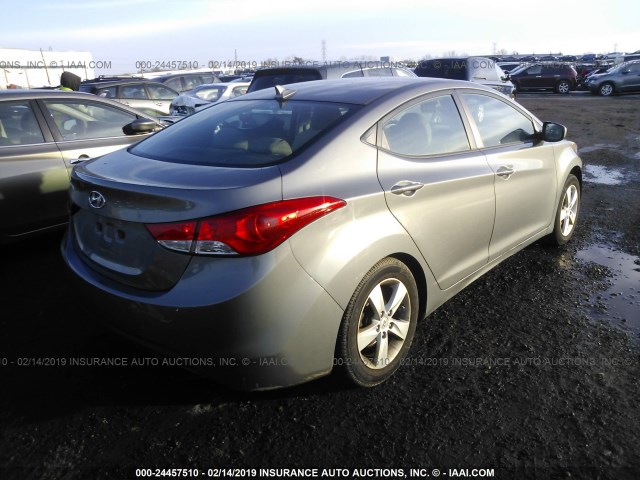 5NPDH4AE5DH275772 - 2013 HYUNDAI ELANTRA GLS/LIMITED GRAY photo 4