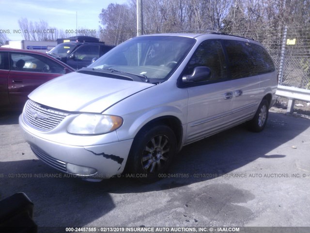 2C4GP54L02R577695 - 2002 CHRYSLER TOWN & COUNTRY LXI SILVER photo 2