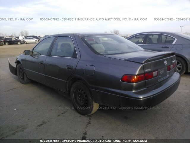 4T1BG22K9XU611321 - 1999 TOYOTA CAMRY CE/LE/XLE GRAY photo 3