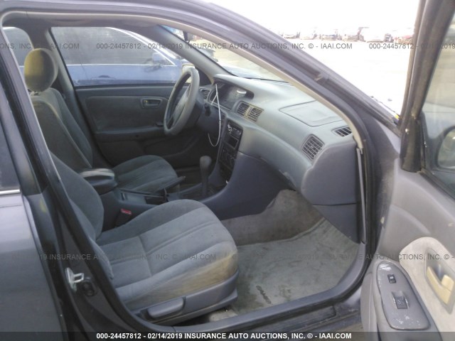 4T1BG22K9XU611321 - 1999 TOYOTA CAMRY CE/LE/XLE GRAY photo 5