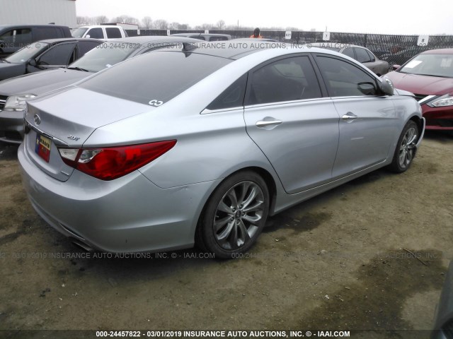 5NPEC4AB3CH371813 - 2012 HYUNDAI SONATA SE/LIMITED SILVER photo 4