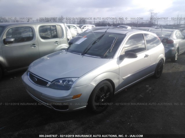 1FAFP31N77W222176 - 2007 FORD FOCUS ZX3/S/SE/SES SILVER photo 2
