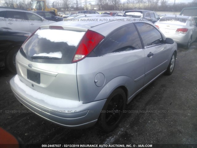 1FAFP31N77W222176 - 2007 FORD FOCUS ZX3/S/SE/SES SILVER photo 4