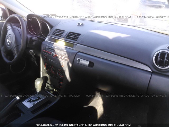 JM1BK323561531600 - 2006 MAZDA 3 S SILVER photo 5