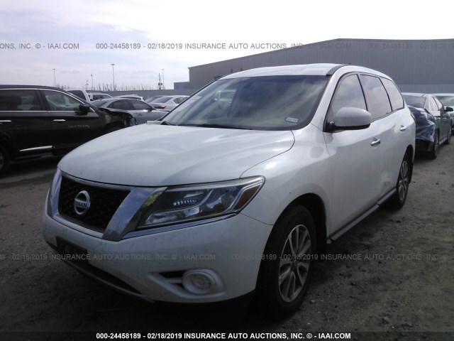5N1AR2MN5FC613861 - 2015 NISSAN PATHFINDER S/SV/SL/PLATINUM WHITE photo 2