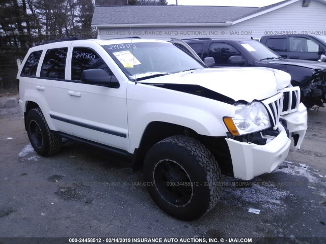 1J8GR48K57C609801 - 2007 JEEP GRAND CHEROKEE LAREDO/COLUMBIA/FREEDOM 白色 照片 1