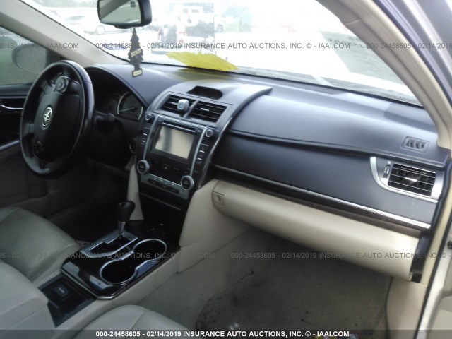 4T4BF1FK8DR310211 - 2013 TOYOTA CAMRY L/SE/LE/XLE GOLD photo 5
